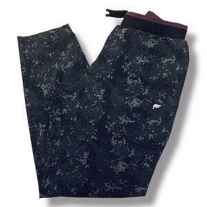 Fabletics Mens‎ Fundamental Pant Small Camoflauge